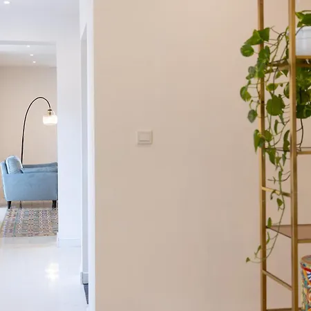 Florette Designer Finish With Stunning Lounge Terrace By Arcobnb