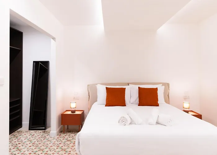 Apartment Florette Designer Finish W Stunning Lounge Terrace By Arco Collection *