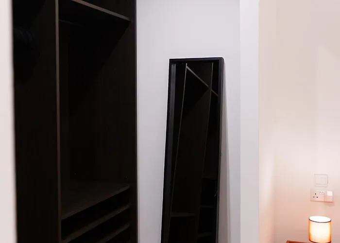 Apartment Florette Designer Finish W Stunning Lounge Terrace By Arco Collection *