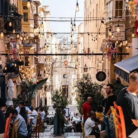 Διαμέρισμα Florette Designer Finish With Stunning Lounge Terrace By Arcobnb Φλοριάνα