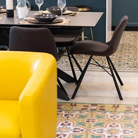 Florette Designer Finish With Stunning Lounge Terrace By Arcobnb Διαμέρισμα Φλοριάνα