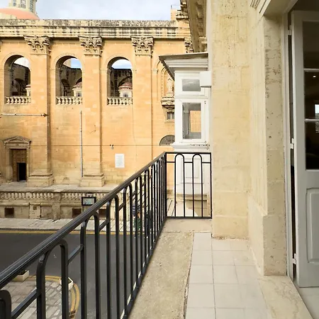 Florette Designer Finish With Stunning Lounge Terrace By Arcobnb Il-Furjana