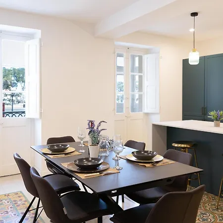 Florette Suite Designer Finish With Stunning Lounge Terrace By Arcobnb Apartment