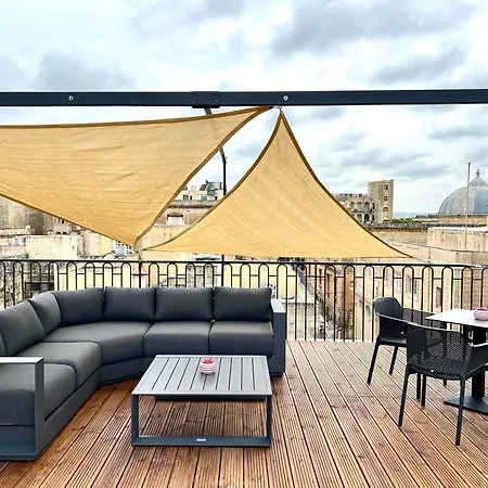 Florette Designer Finish With Stunning Lounge Terrace By Arcobnb Apartment Il-Furjana