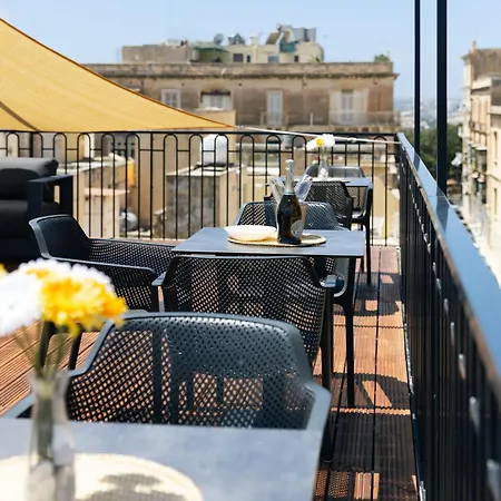 Florette Designer Finish With Stunning Lounge Terrace By Arcobnb Διαμέρισμα Φλοριάνα