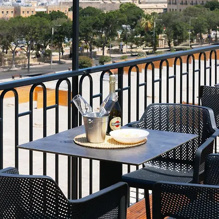 شقة Florette Designer Finish W Stunning Lounge Terrace By Arco Collection